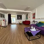 Commune88 East