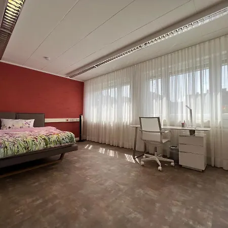 Commune88 East Semesterbostad