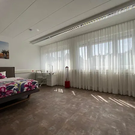 Commune88 East * فريدريشسهافن